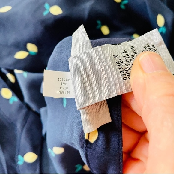 Catherine’s Lemon Print Navy Blue Button Up Top 2X Petite 22W 24W - Picture 7 of 7